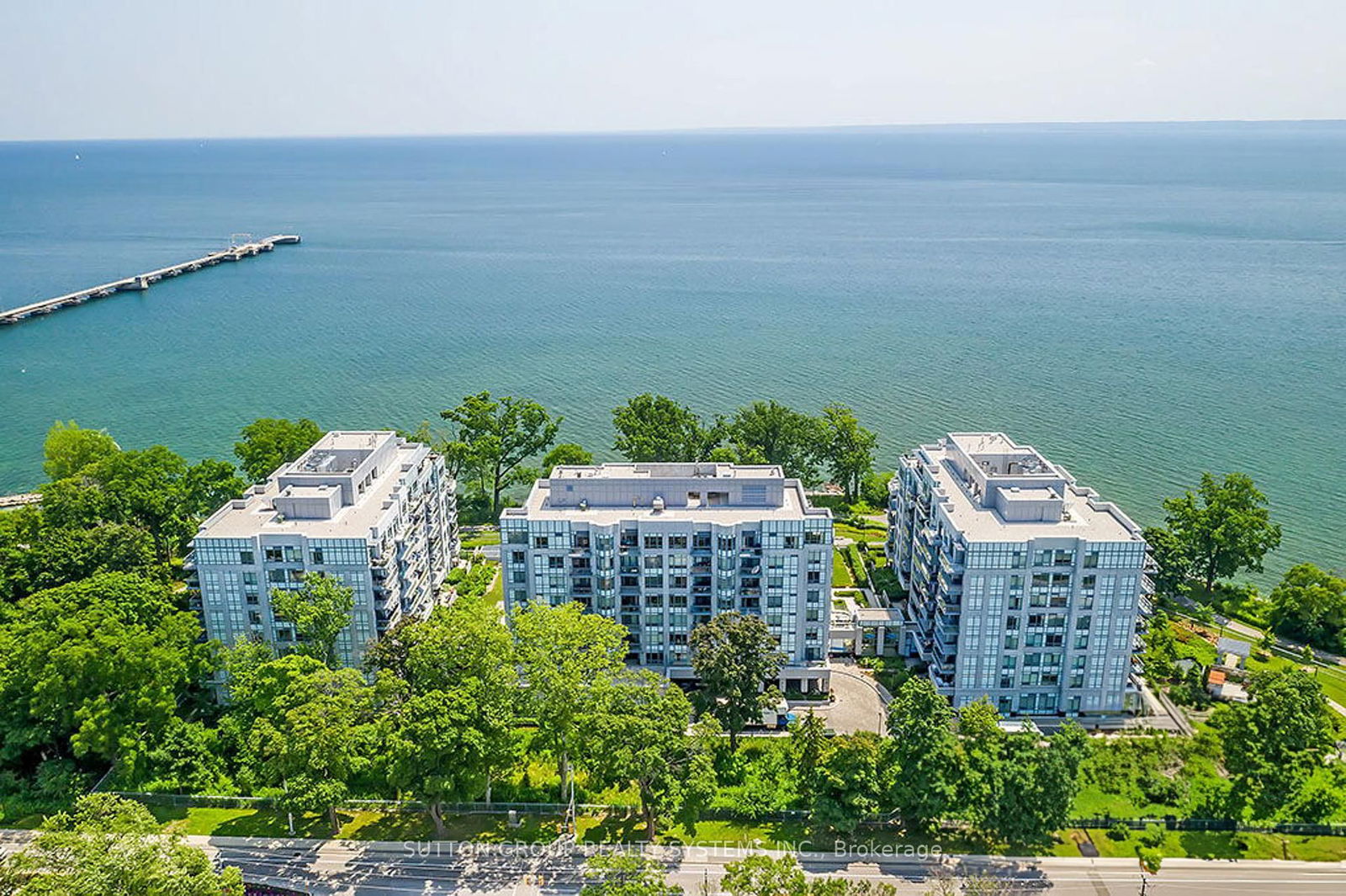 3500 Lakeshore Rd W, unit B814 for rent