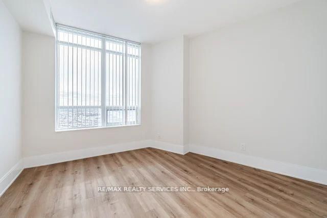 330 Burnhamthorpe Rd W, unit 2902 for rent