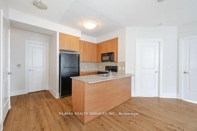 330 Burnhamthorpe Rd W, unit 2902 for rent