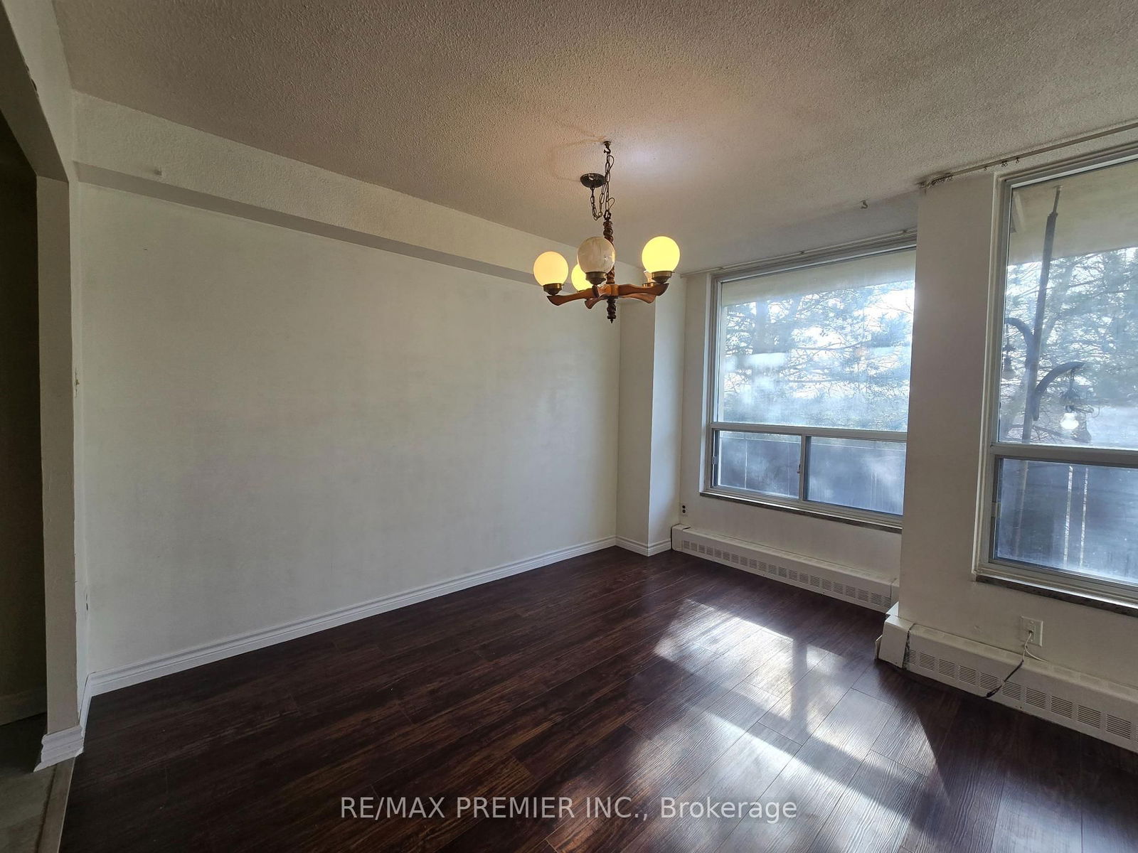 15 London Green Crt, unit 408 for rent