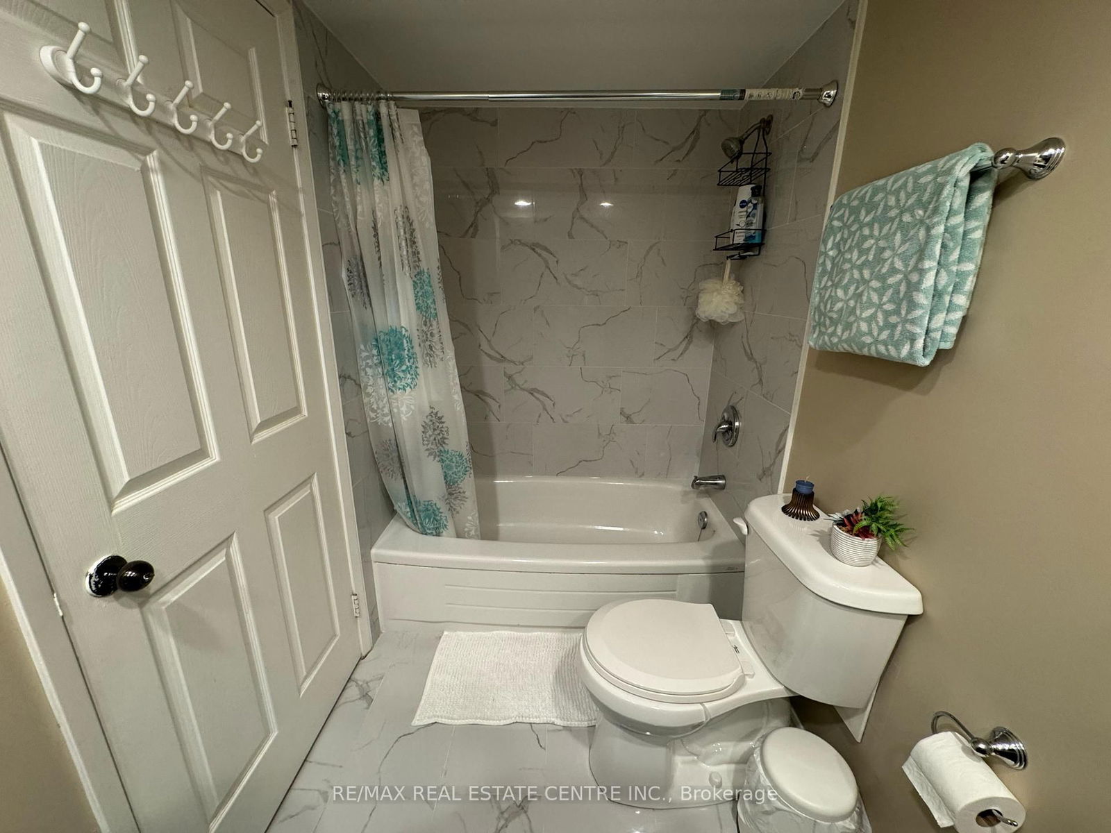 50 Eglinton Ave W, unit 1001 for rent