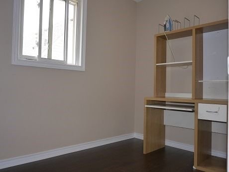 6366 Atherly Cres, unit main-floor for rent - image #8