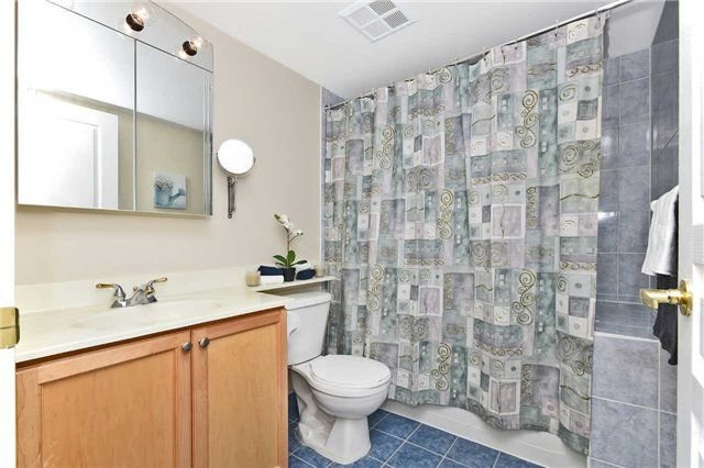 4879 Kimbermount Ave, unit 211 for sale - image #8