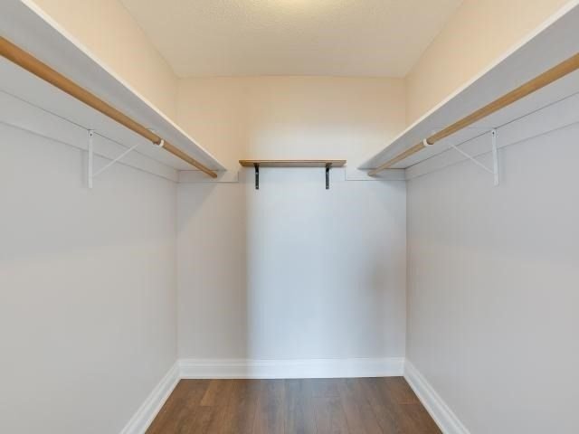 511 The West Mall Dr, unit 1811 for rent - image #6