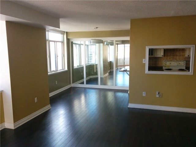 300 Webb Dr, unit 1403 for rent - image #3