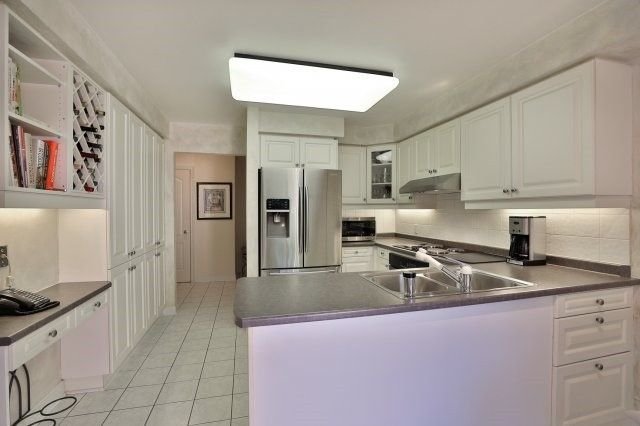 1905 Broad Hollow Gate, unit 21 for sale - image #6