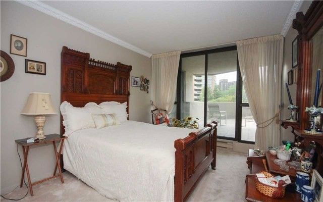 2010 Islington Ave, unit 201 for sale - image #11