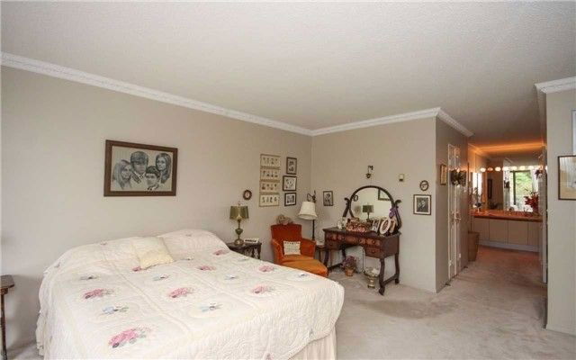 2010 Islington Ave, unit 201 for sale - image #13