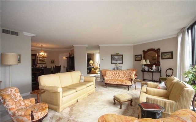 2010 Islington Ave, unit 201 for sale - image #6