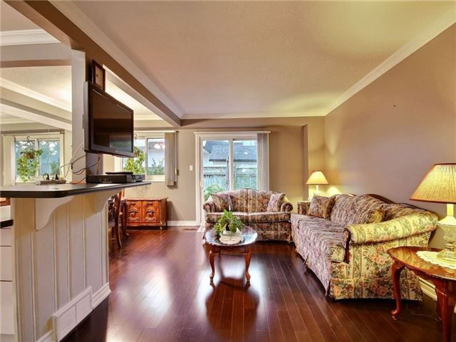 2411 Sovereign St W, unit 4 for sale - image #11