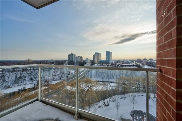 40 Old Mill Rd, unit 802 for rent - image #4
