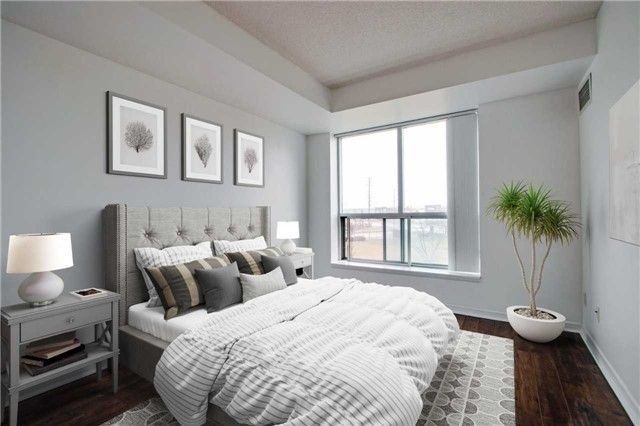 4879 Kimbermount Ave, unit 210 for sale - image #3