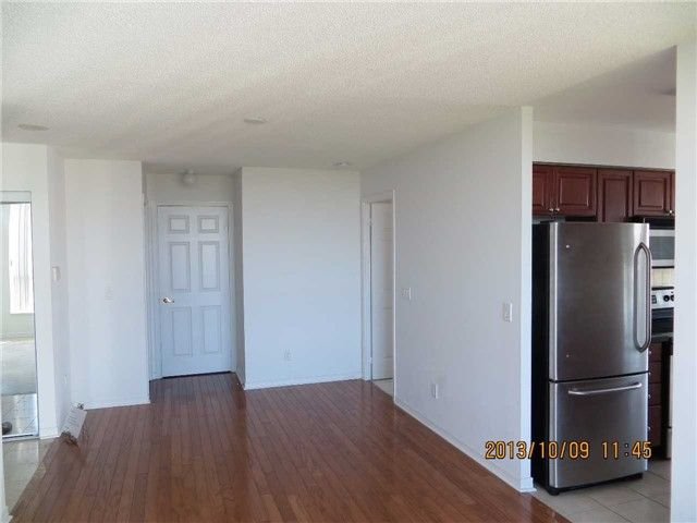 4889 Kimbermount Ave, unit 903 for rent - image #3