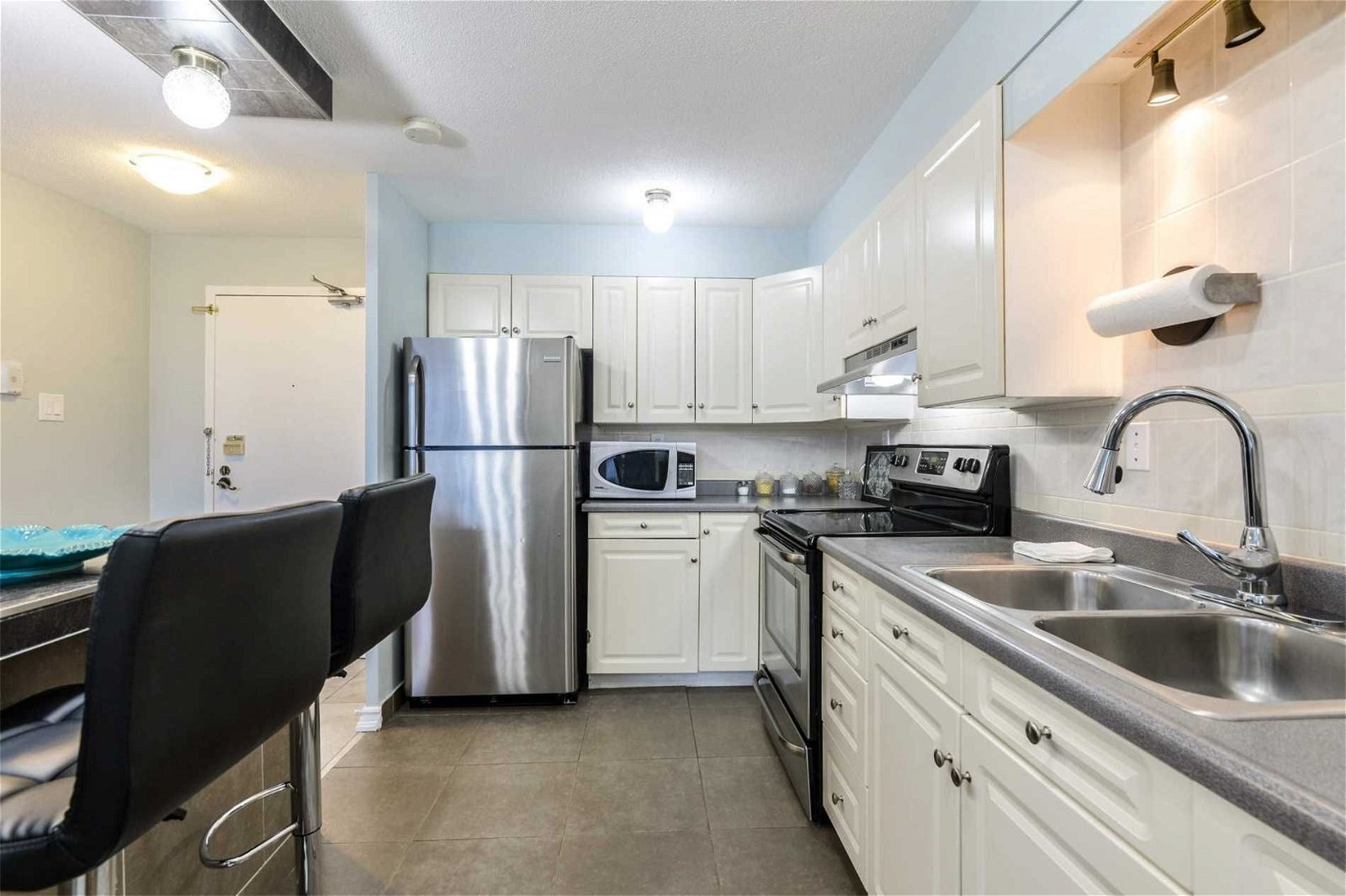3120 Kirwin Ave, unit 302 for sale - image #12