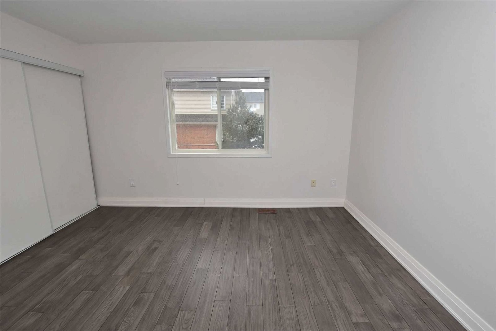 4950 Albina Way, unit 4 for rent - image #25