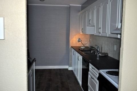 714 The West Mall, unit Ph 2003 for rent - image #9