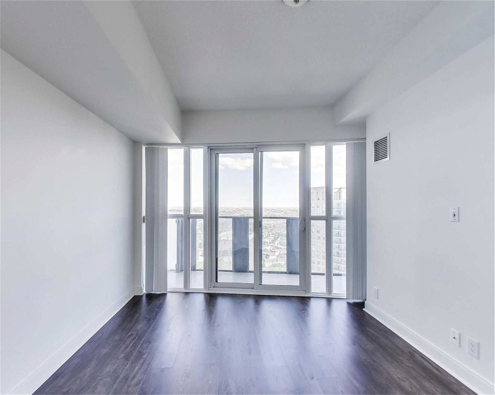 60 Absolute Ave, unit 3407 for rent - image #8