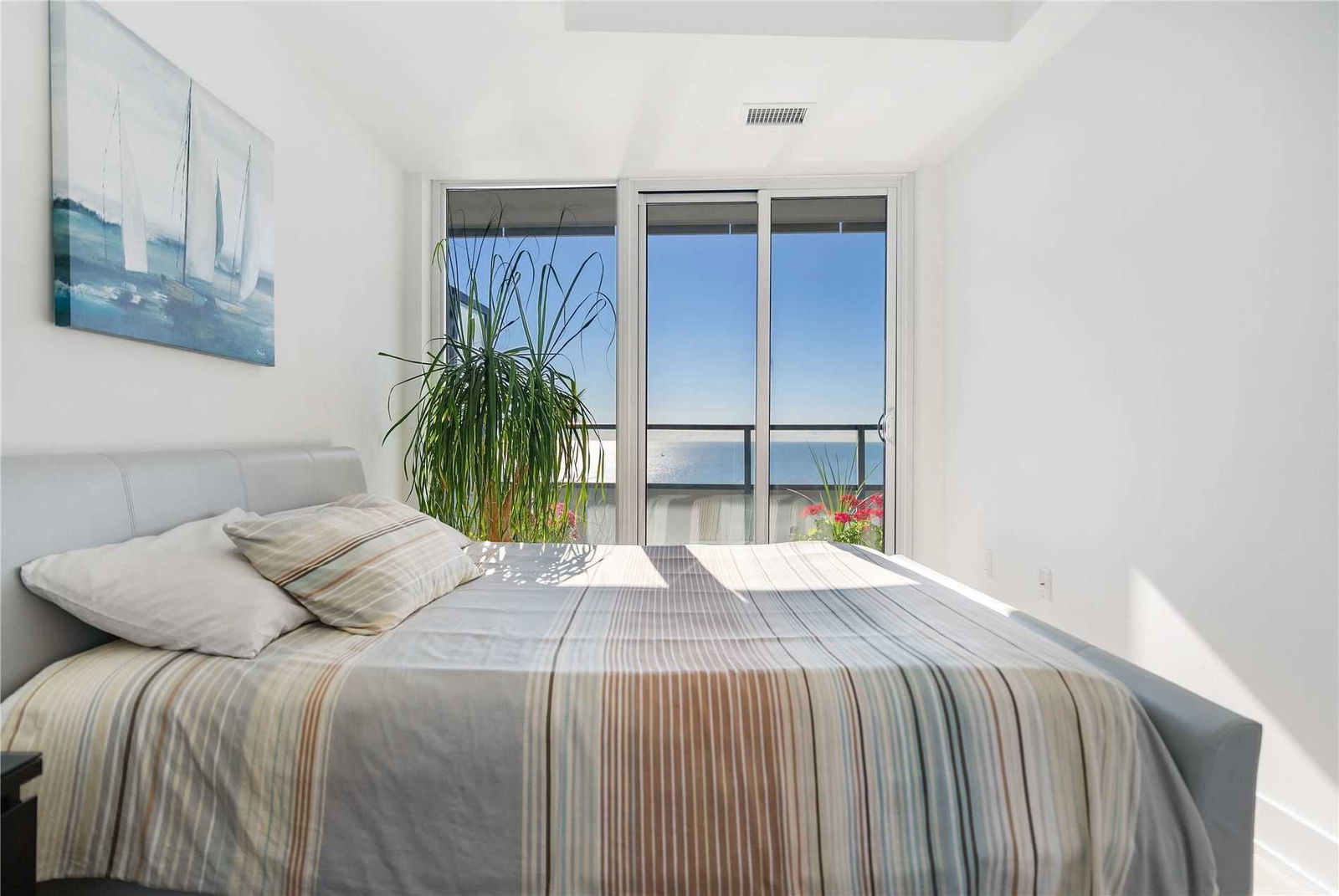 20 Shore Breeze Dr, unit 2208 for sale - image #13