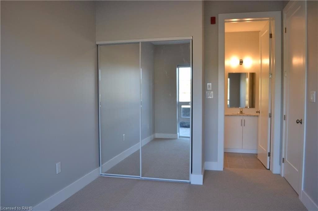 4040 Upper Middle Rd, unit 112 for rent - image #12