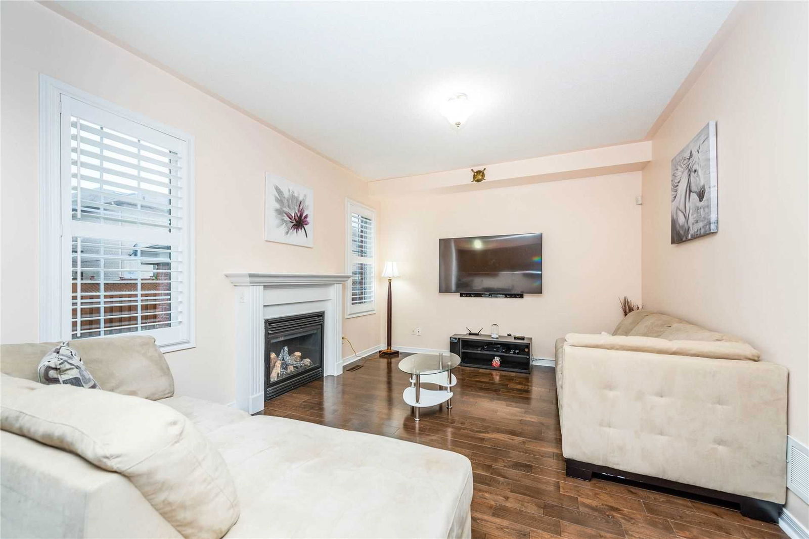 12 Beresford Cres for sale 