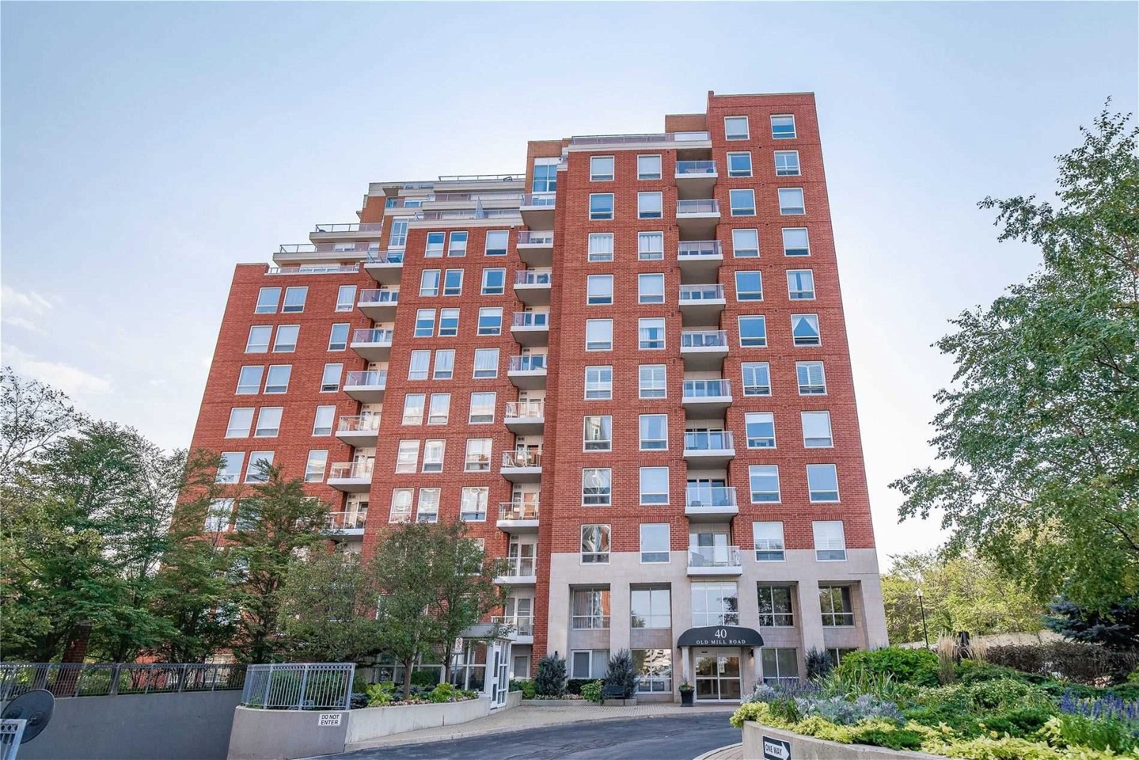 40 Old Mill Rd, unit 603 for sale - image #1