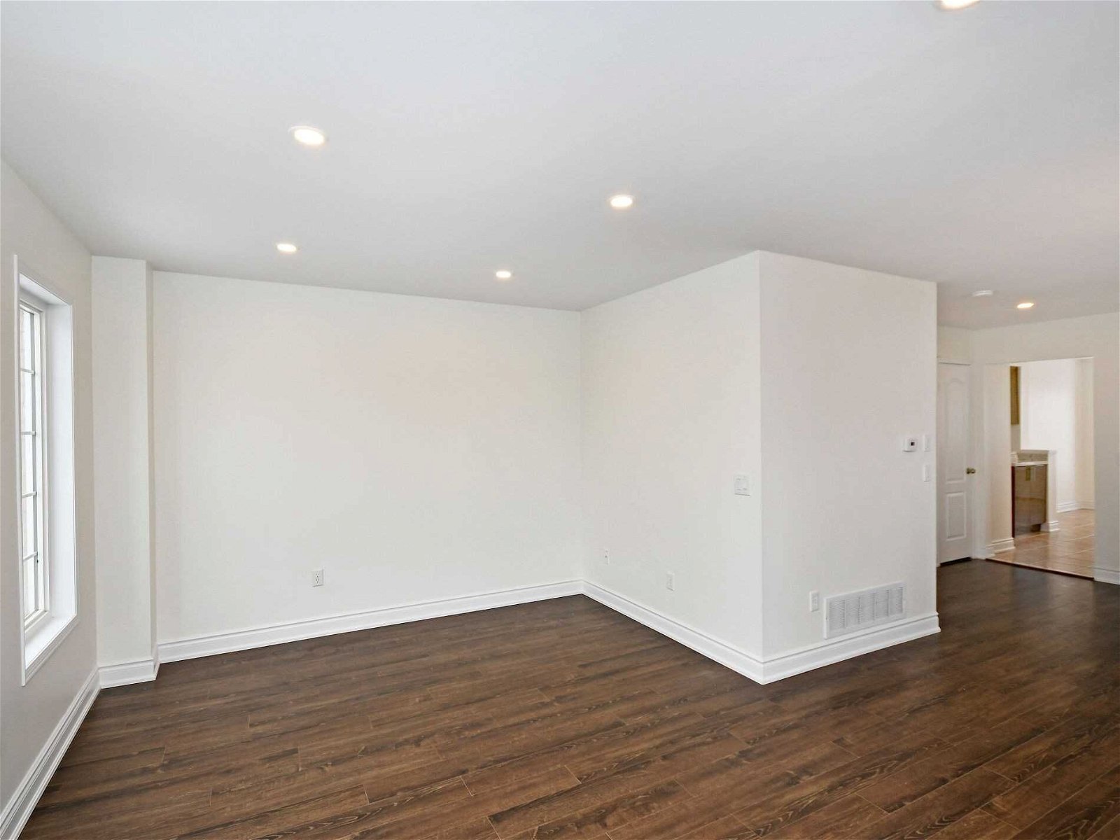 5055 Heatherleigh Ave, unit 92 for sale - image #13