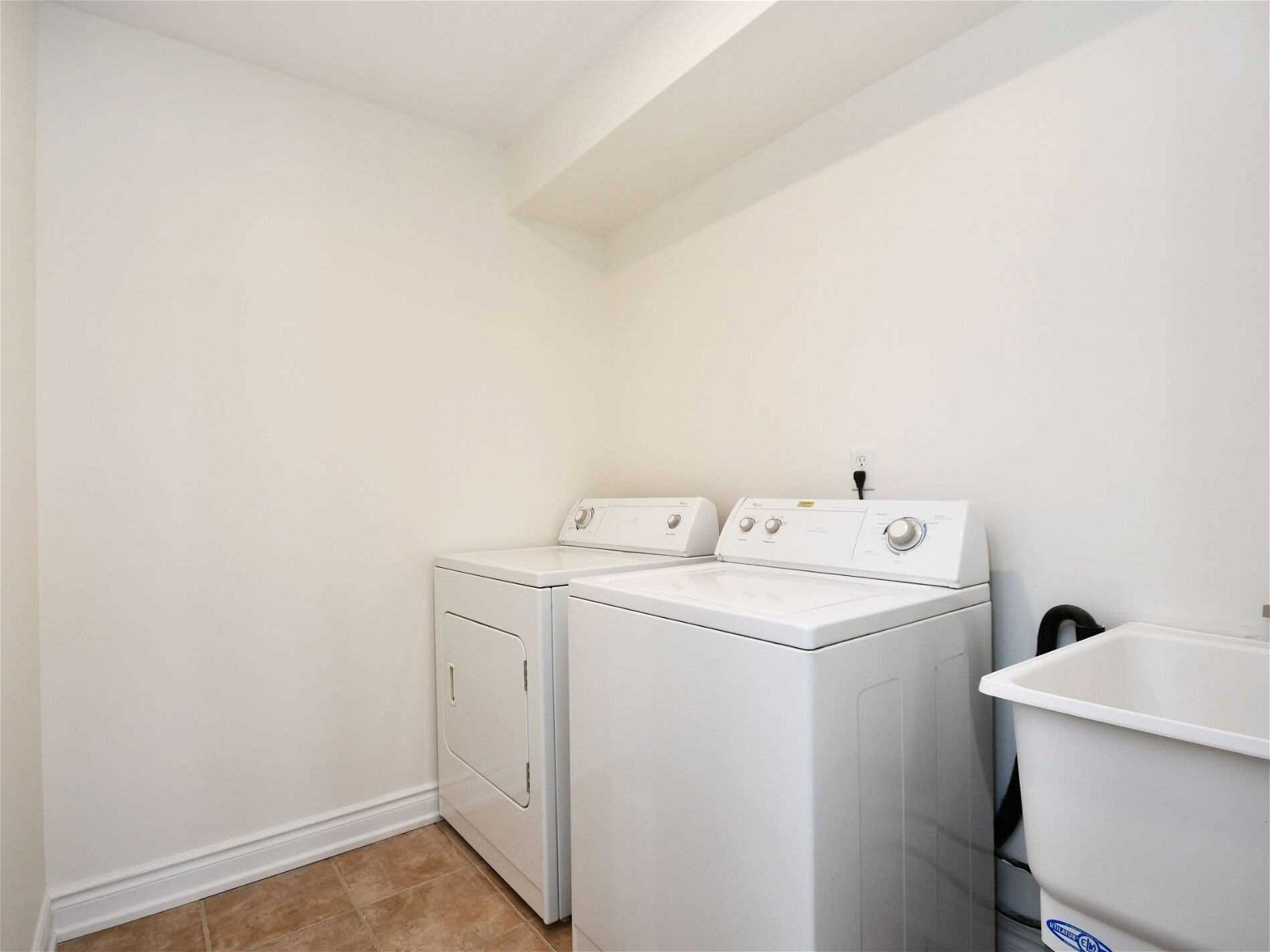 5055 Heatherleigh Ave, unit 92 for sale - image #23