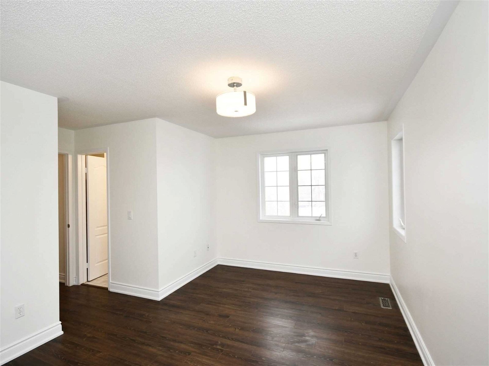 5055 Heatherleigh Ave, unit 92 for sale - image #26