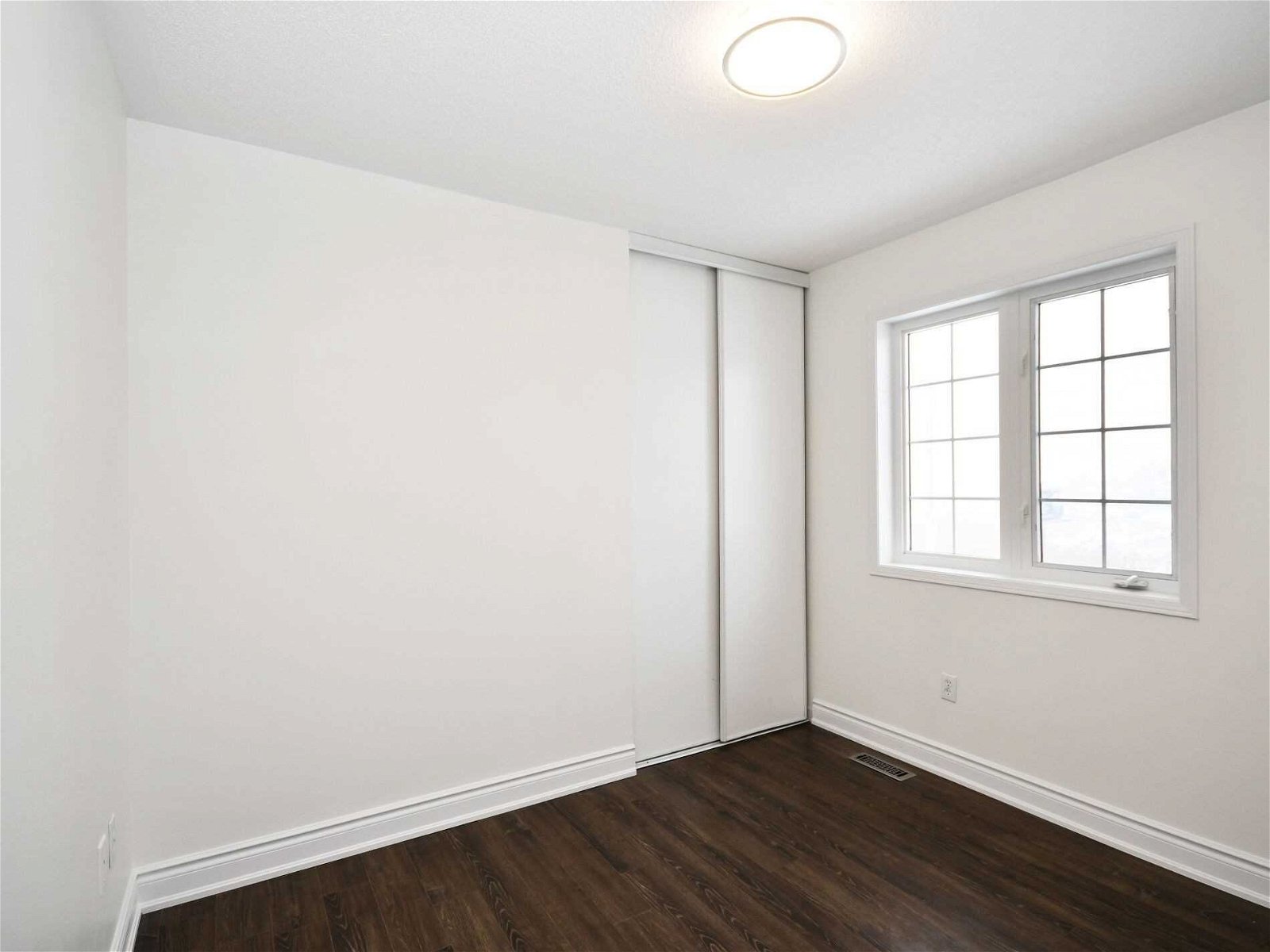 5055 Heatherleigh Ave, unit 92 for sale - image #31