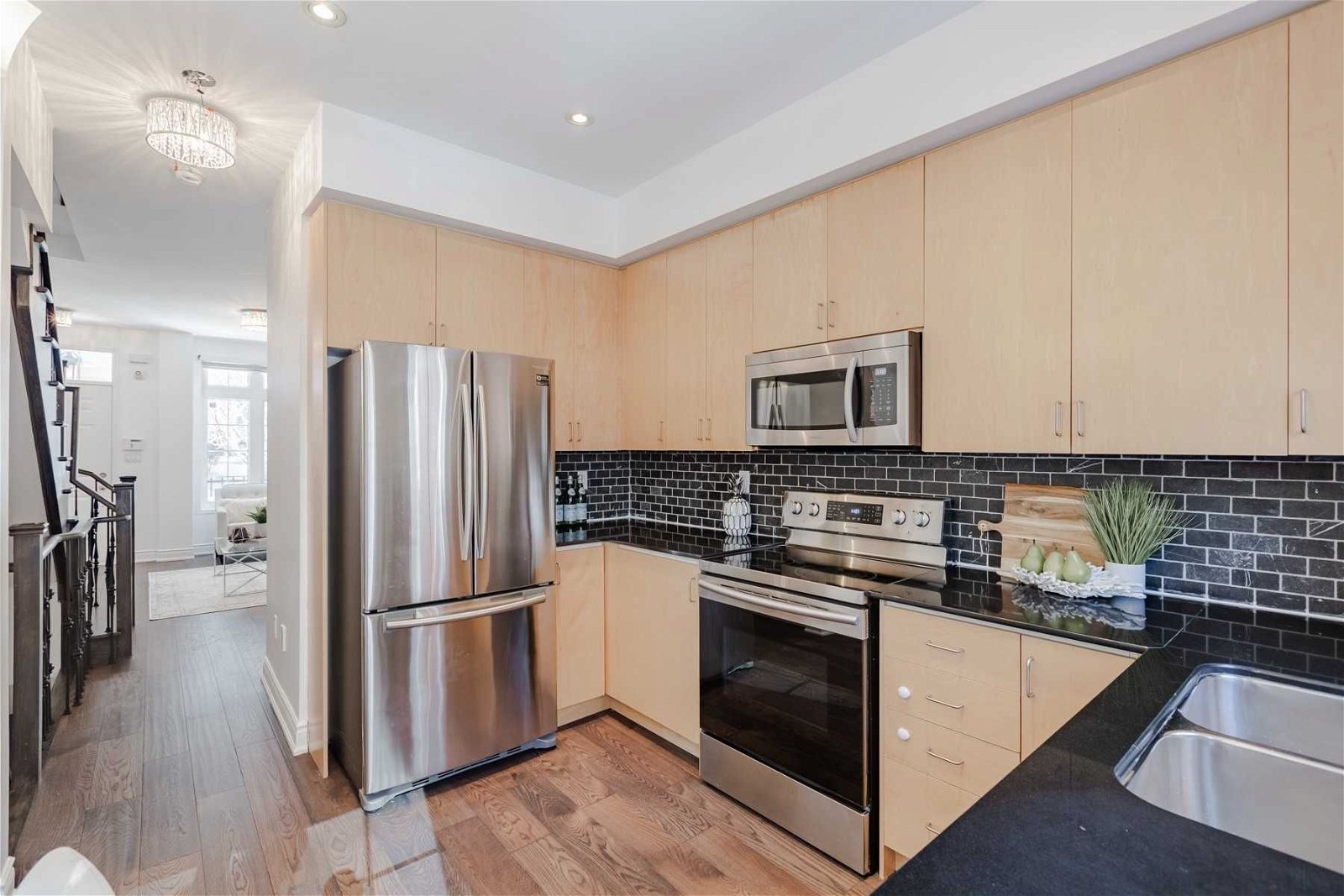 8 Windermere Ave, unit Th16 for sale - image #12