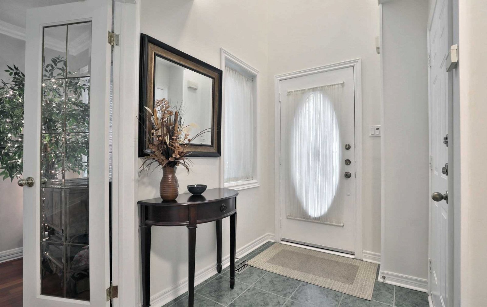 1905 Broad Hollow Gate, unit 31 for sale - image #4