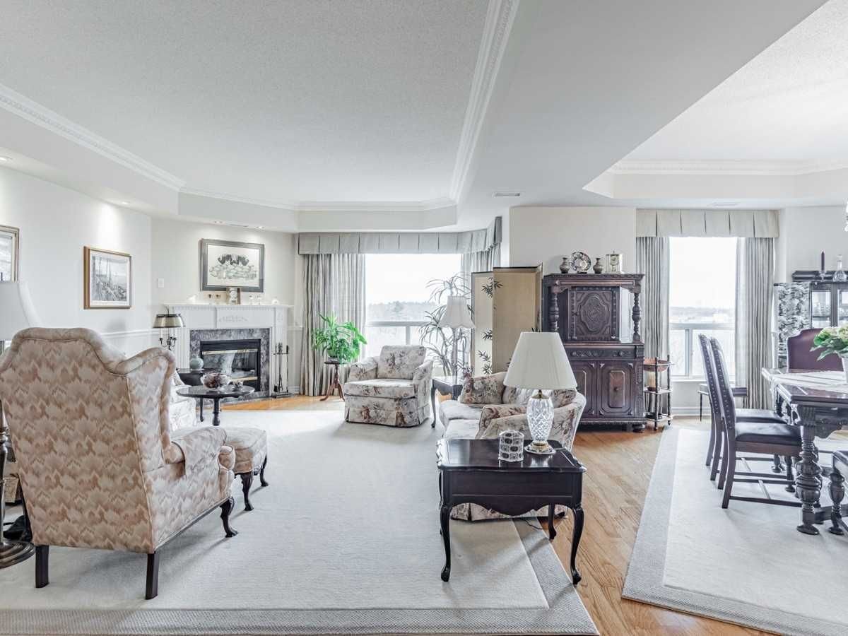 1900 The Collegeway Dr, unit 901 for sale - image #8