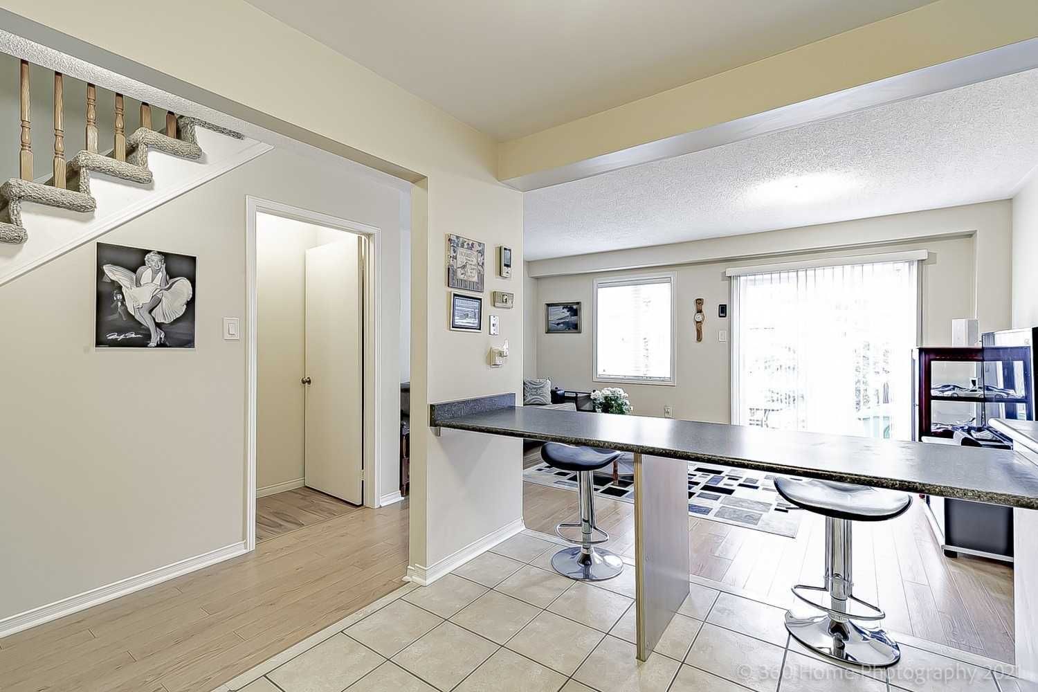 6830 Meadowvale Town Cent Circ, unit 71 for sale