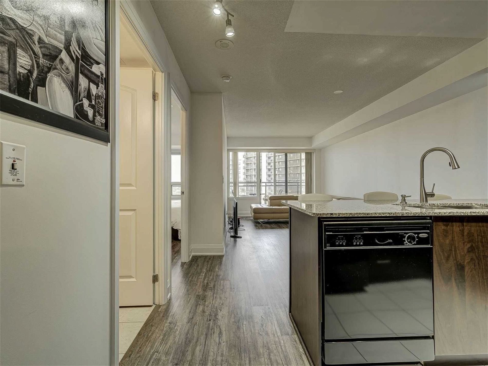 1070 Sheppard Ave W, unit 802 for sale - image #8