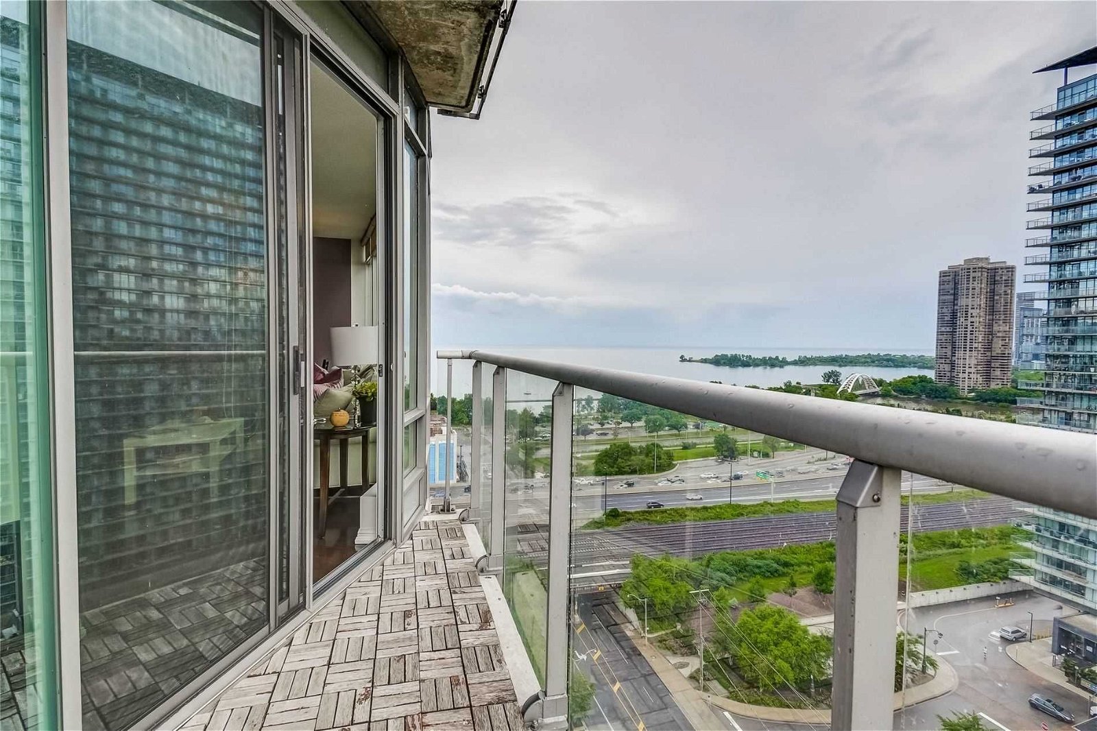 15 Windermere Ave, unit 1702 for sale - image #11