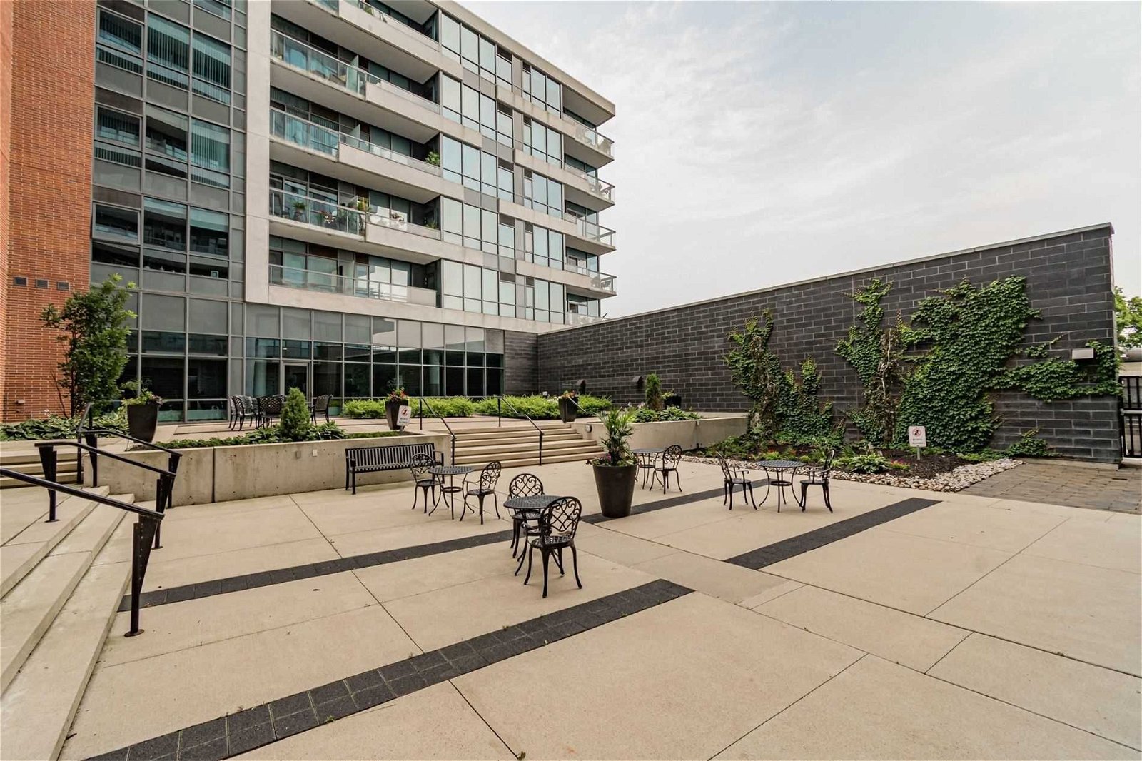 1 Hurontario St, unit 315 for rent - image #27