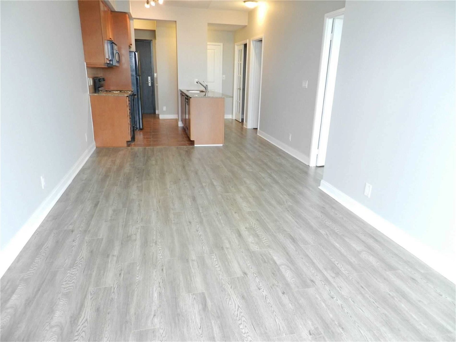 80 Absolute Ave, unit 2301 for rent - image #8