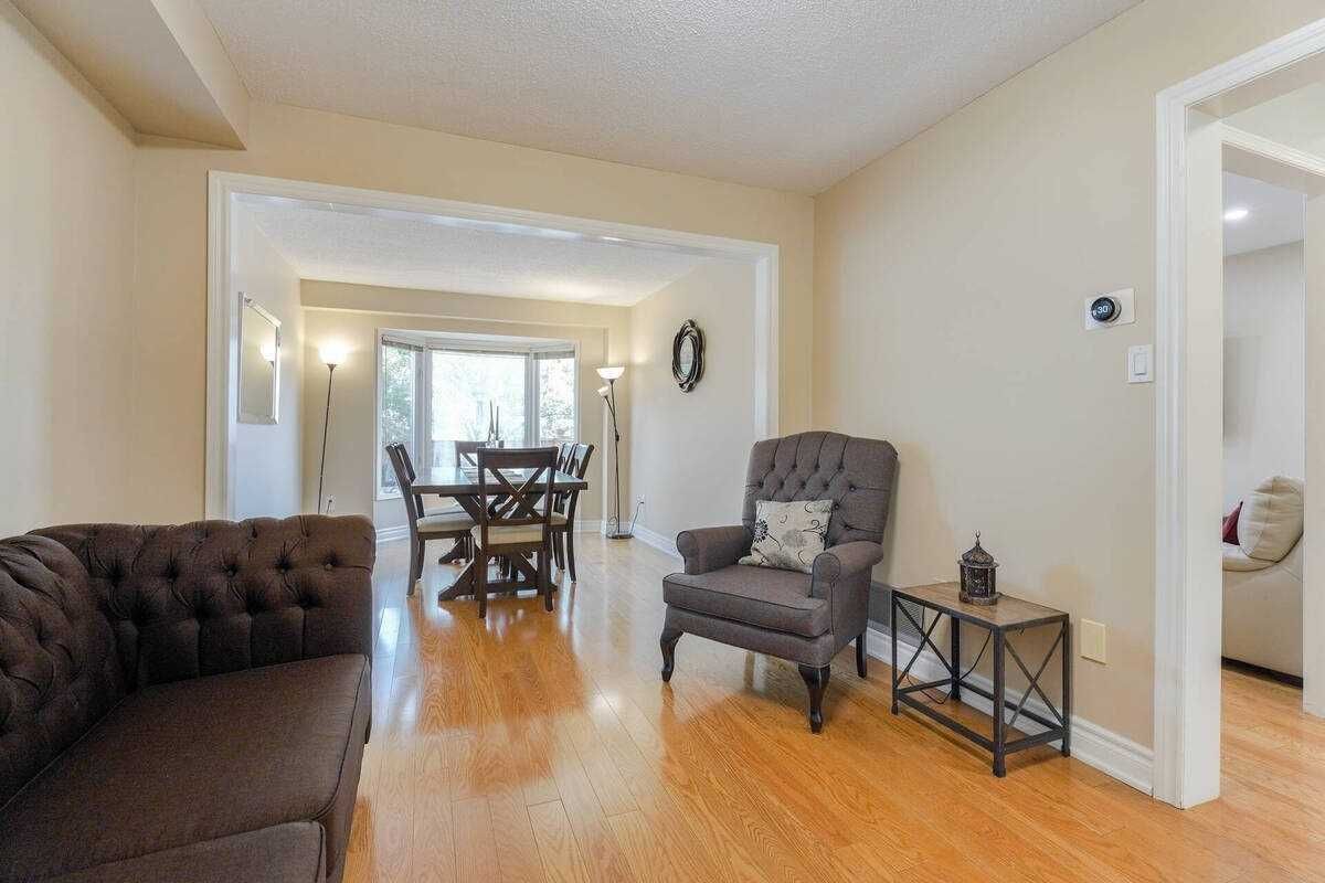 3328 Fenwick Cres for sale  - image #3