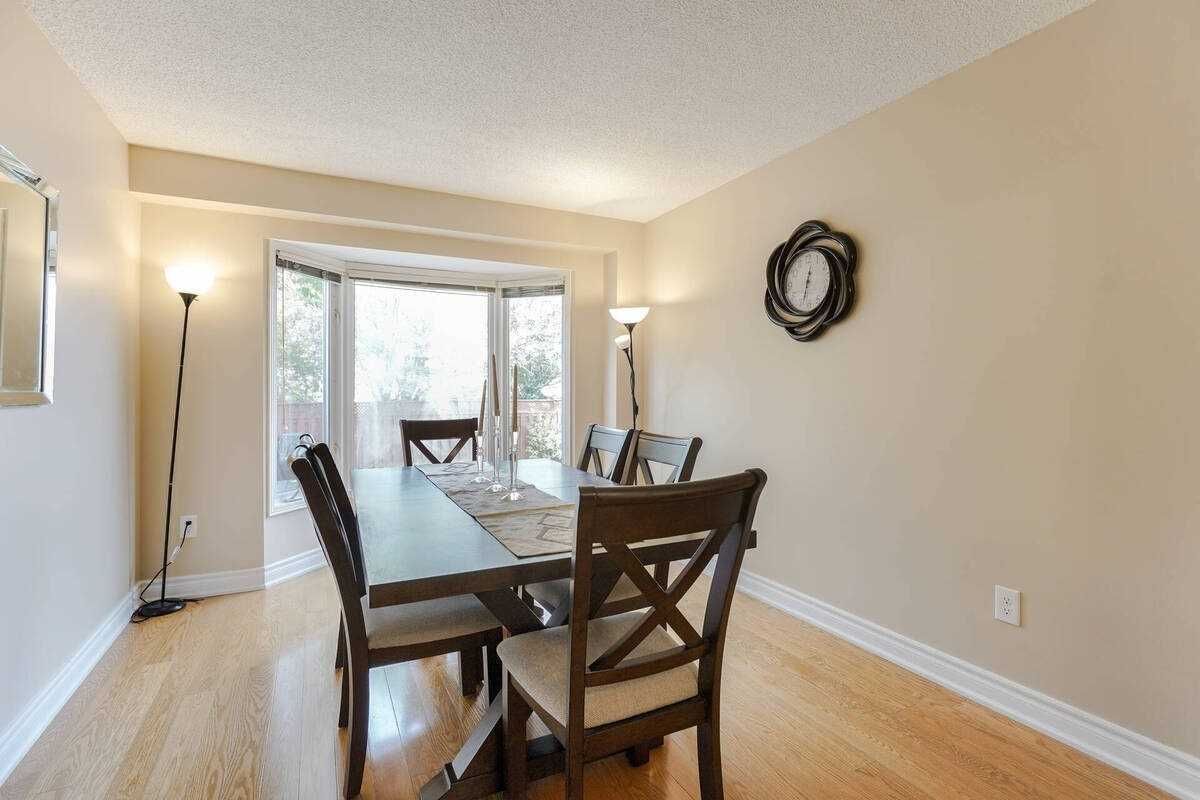 3328 Fenwick Cres for sale  - image #6