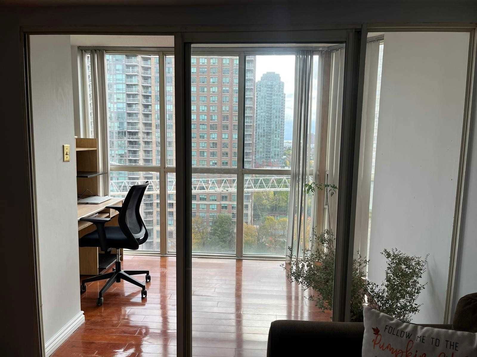 265 Enfield Pl, unit 1110 for sale