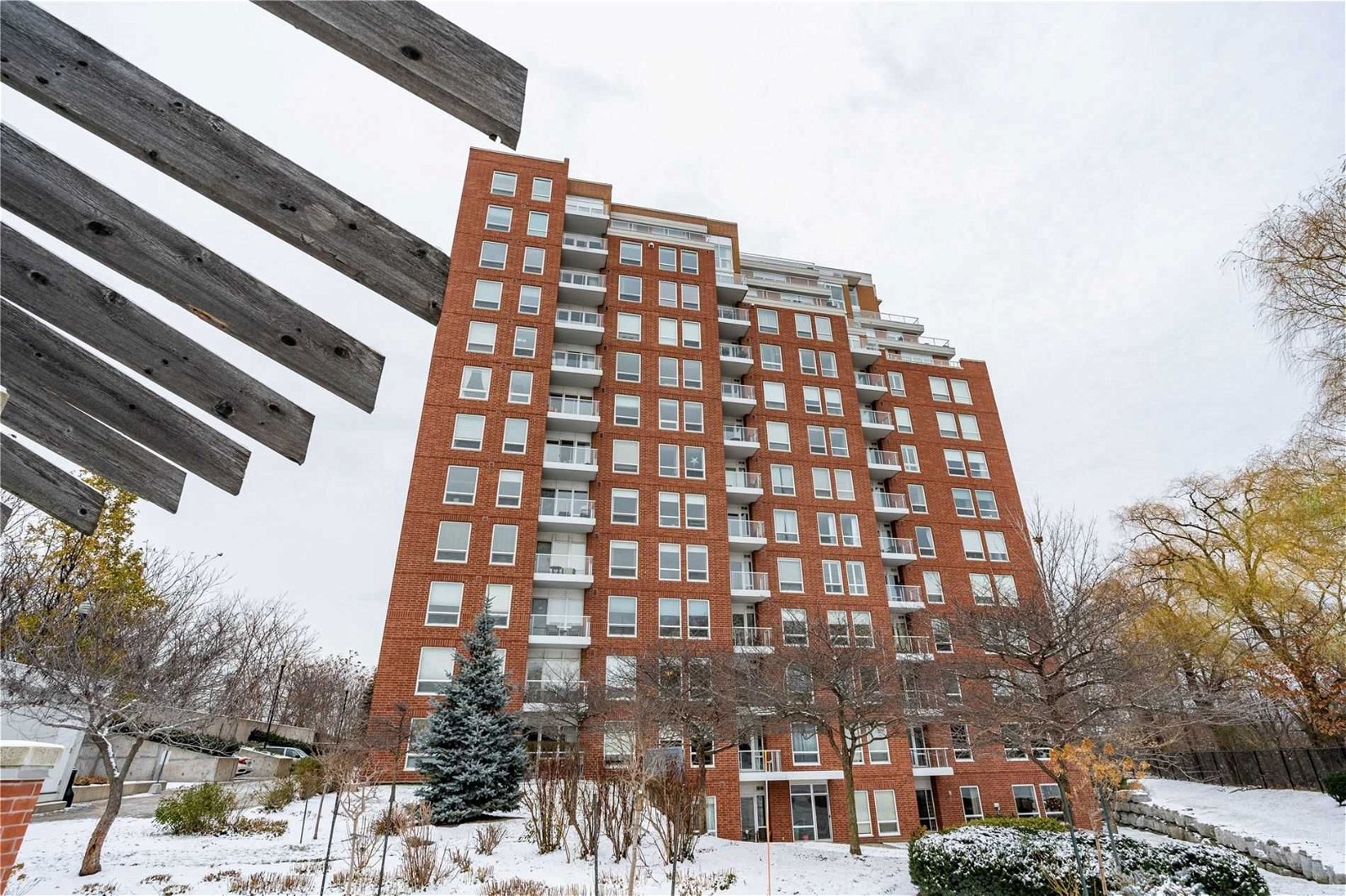 40 Old Mill Rd, unit 706 for rent - image #1