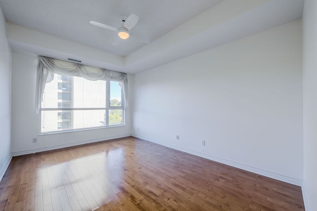 2662 Bloor St W, unit 509 for rent