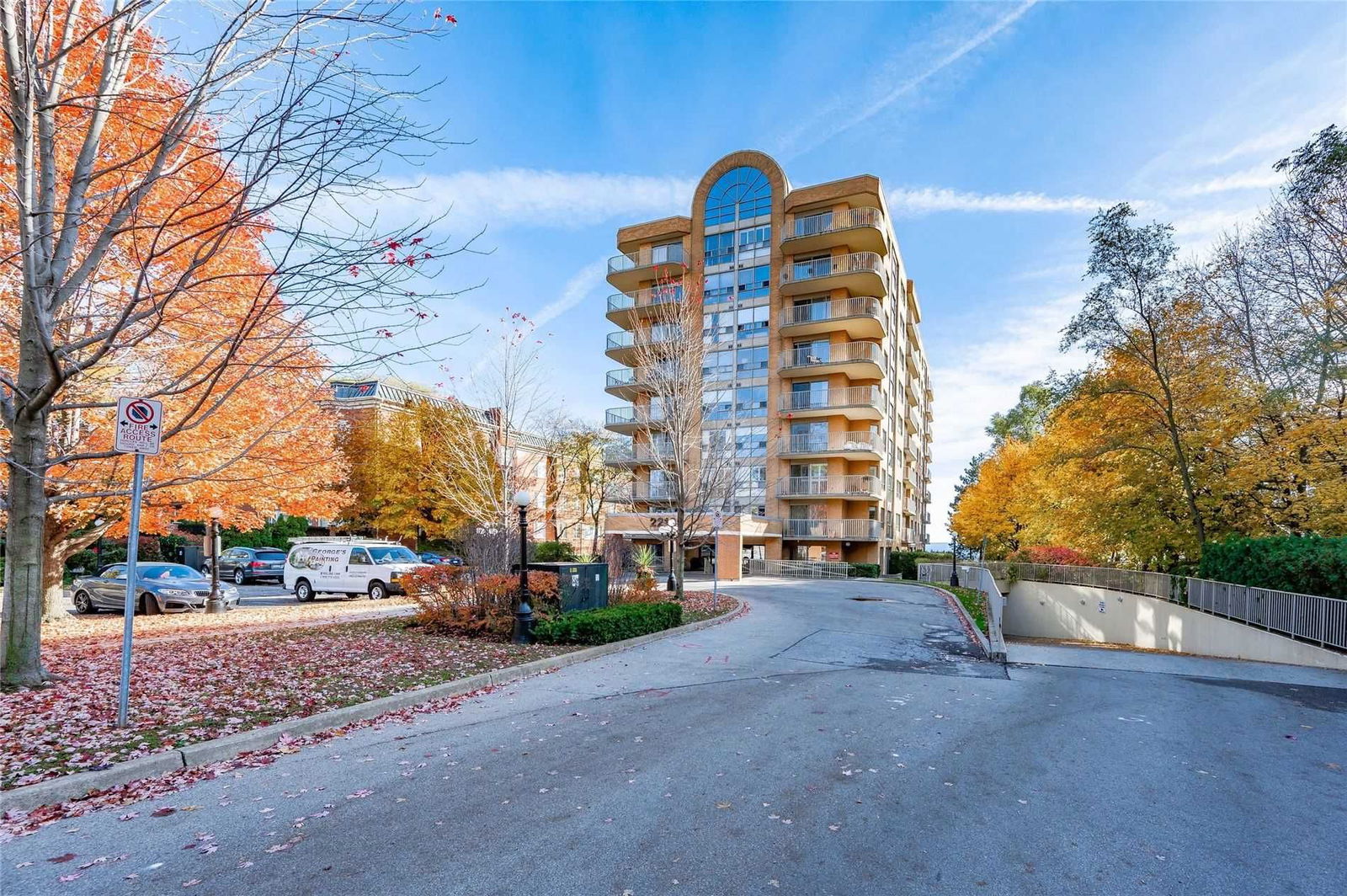 2210 Lakeshore Rd, unit 504 for sale