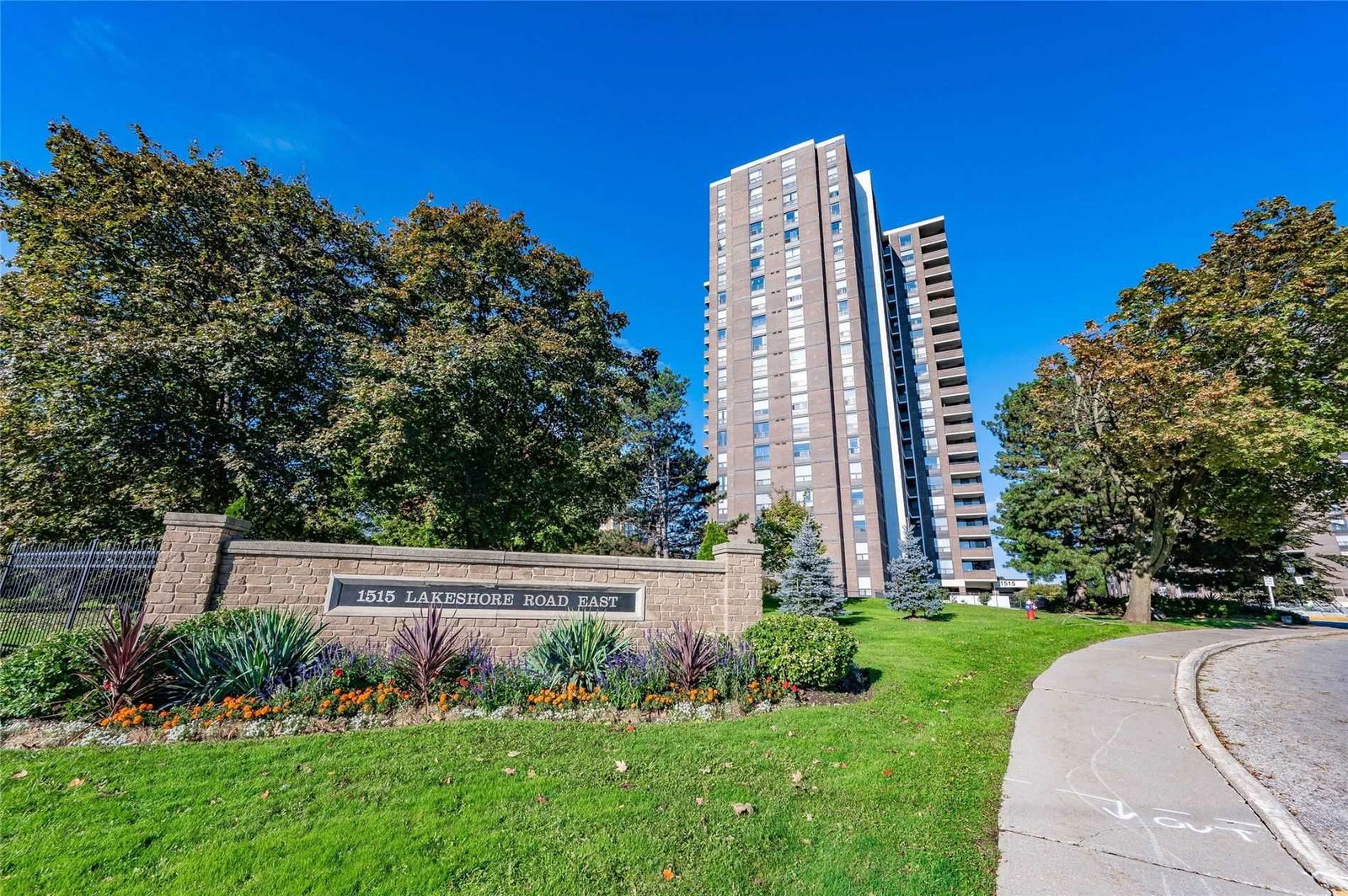 1515 Lakeshore Rd E, unit 2101 for sale