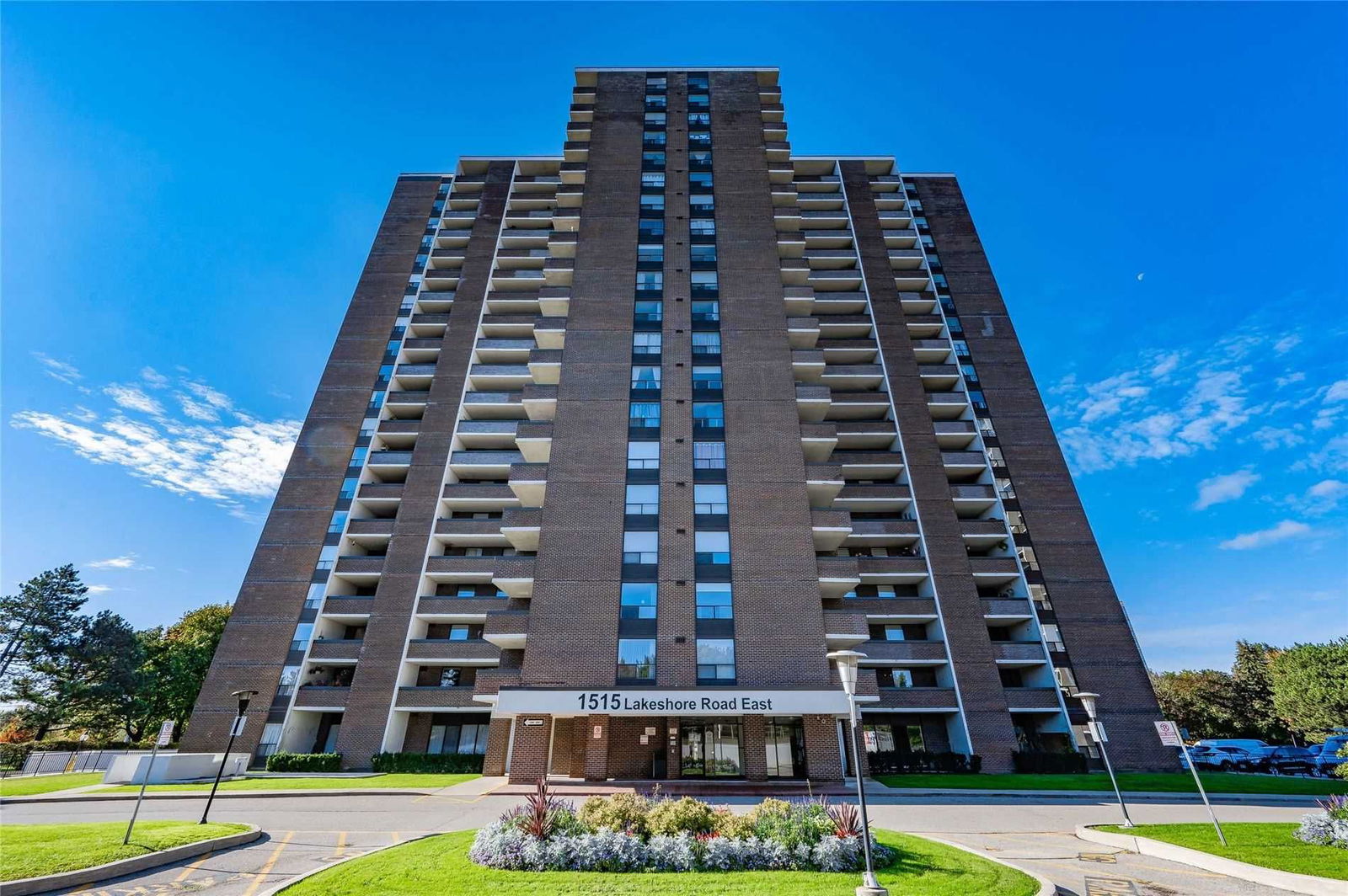 1515 Lakeshore Rd E, unit 2101 for sale