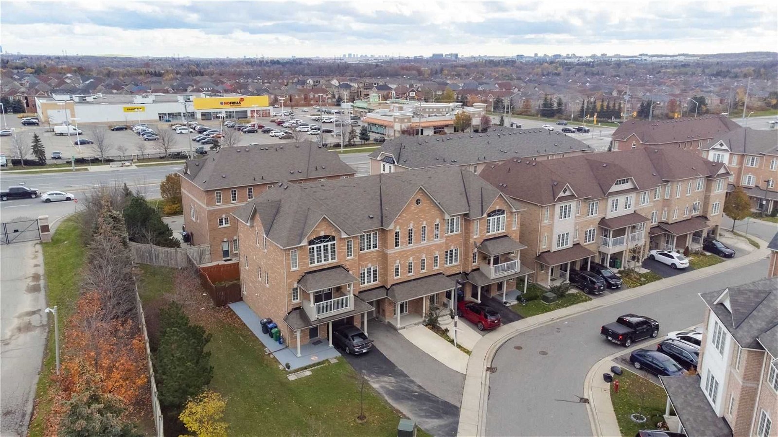 82 Arizona Dr for sale in Credit Valley - image #1