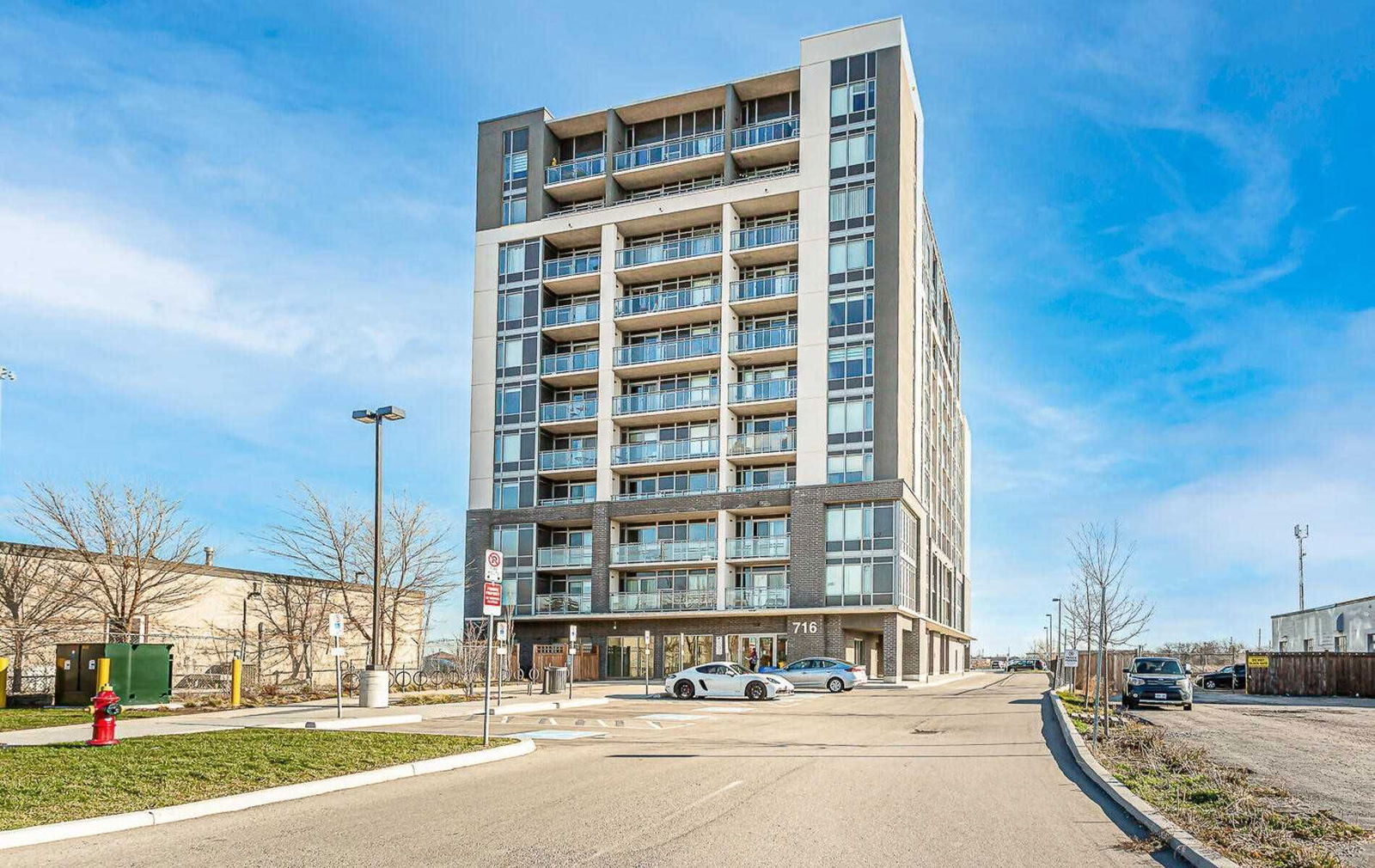 716 Main St E, unit 401 for rent in Downtown Milton - image #1