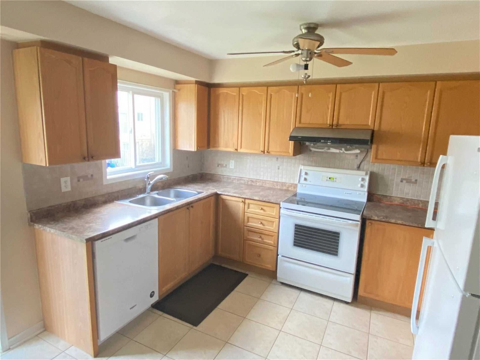 4950 Albina Way, unit 106 for rent - image #8