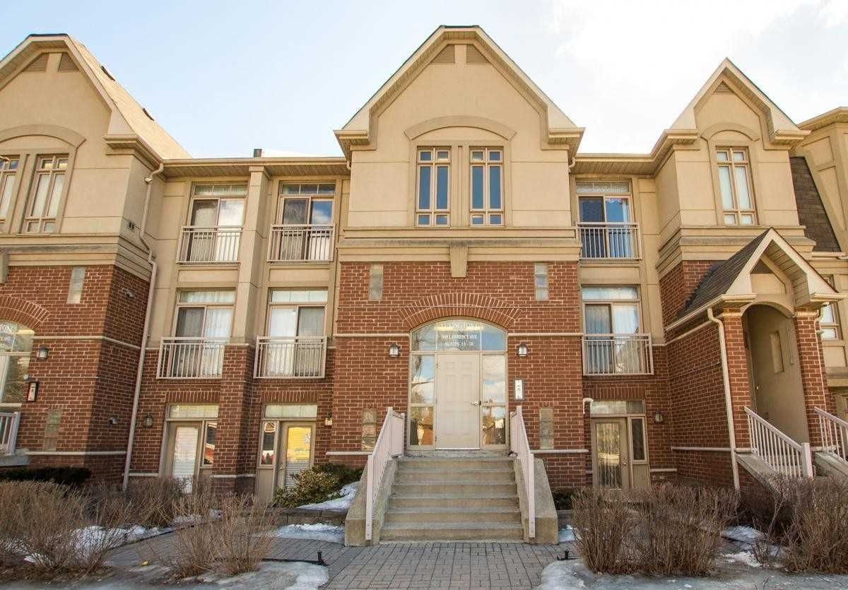 1949 Lawrence Ave W Lexington on The Green Condos 2 Beds 1 Bath