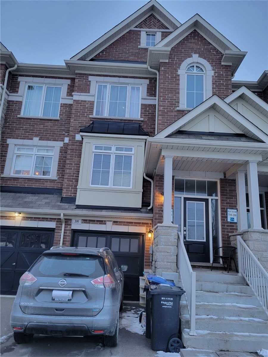 35 Rockman Cres for sale in Mount Pleasant Village - image #3